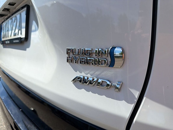 Toyota RAV4 Plug-in Hybrid 15 of 26