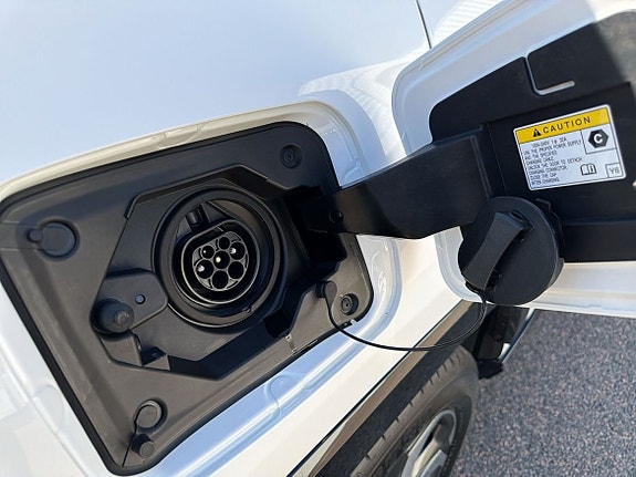 Toyota RAV4 Plug-in Hybrid 16 of 26