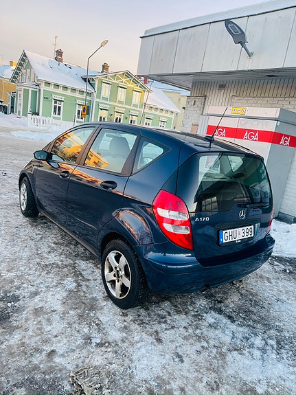 Mercedes-Benz A170 2 of 2