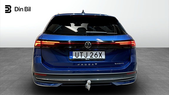Volkswagen Passat 5 of 21
