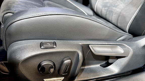 Volkswagen Passat 16 of 21