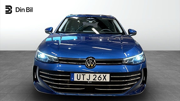 Volkswagen Passat 4 of 21