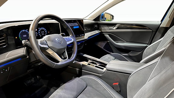 Volkswagen Passat 7 of 21