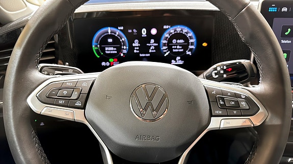 Volkswagen Passat 18 of 21