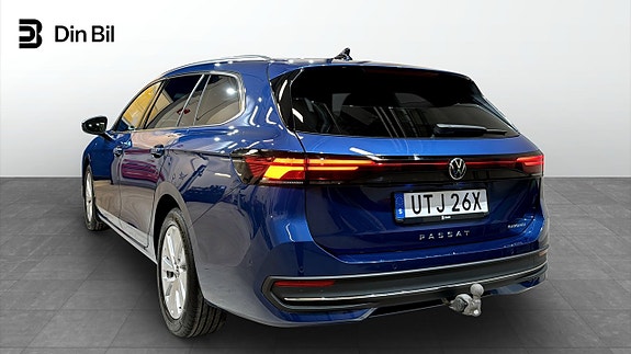 Volkswagen Passat 3 of 21