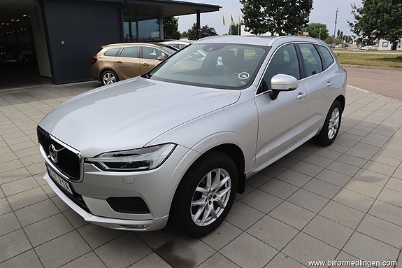 Volvo XC60 2 of 5