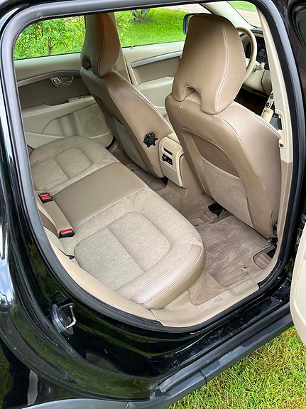 Volvo XC70 5 of 5