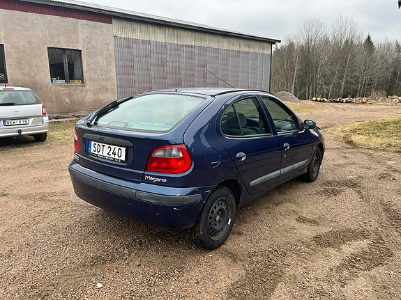 Renault Megane I 4 of 6