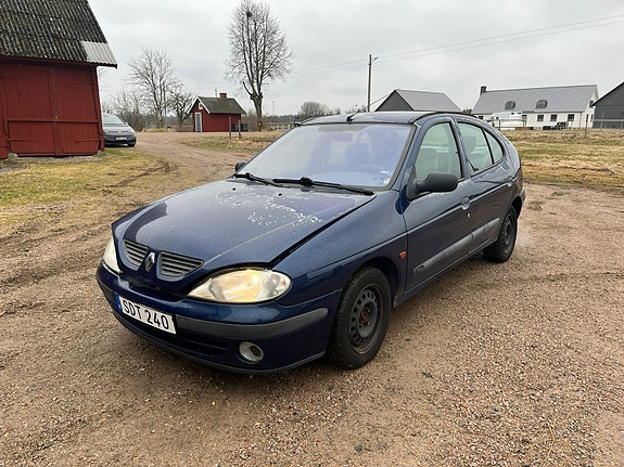 Renault Megane I 5 of 6