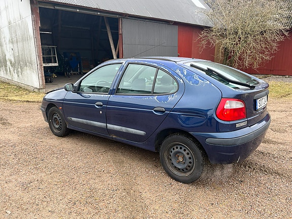 Renault Megane I 2 of 6