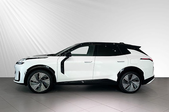 Lynk & Co 08 2 of 5