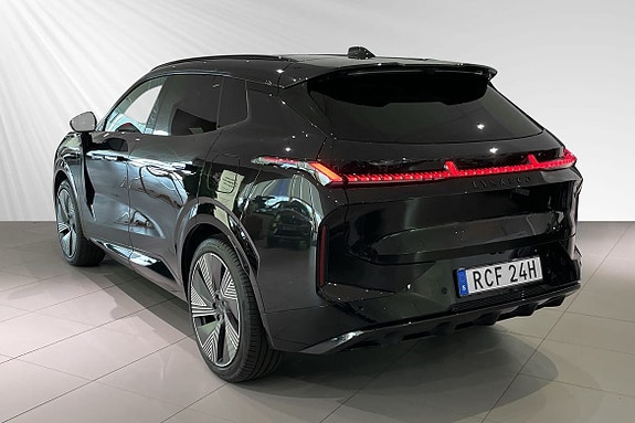 Lynk & Co 08 3 of 5