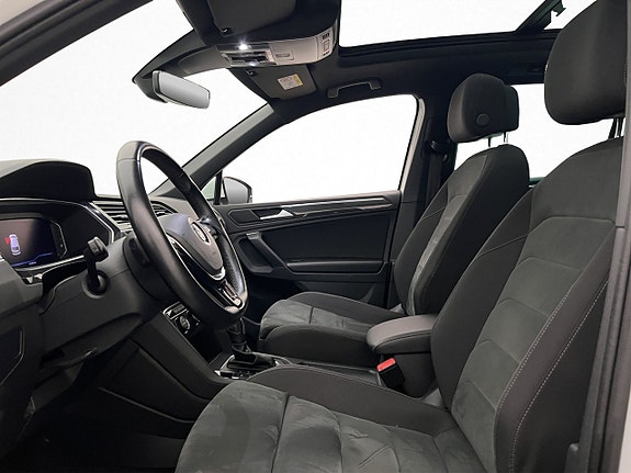 Volkswagen Tiguan 12 of 30