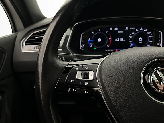 Volkswagen Tiguan 17 of 30