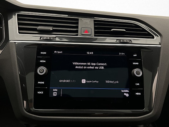 Volkswagen Tiguan 21 of 30
