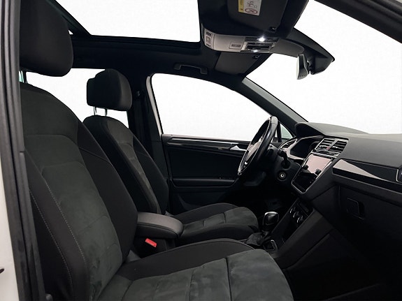 Volkswagen Tiguan 27 of 30