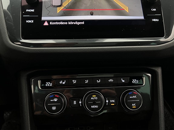 Volkswagen Tiguan 24 of 30