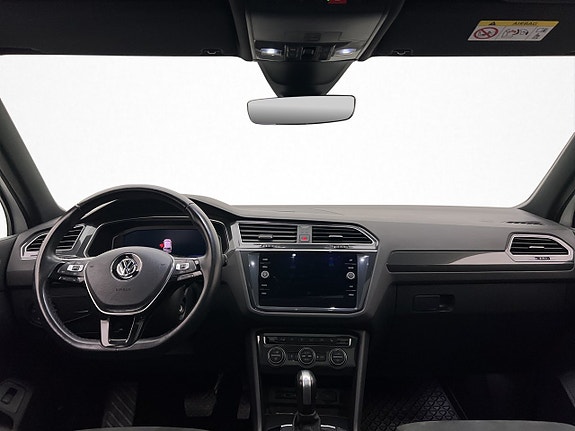 Volkswagen Tiguan 13 of 30