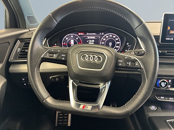 Audi Q5 9 of 18
