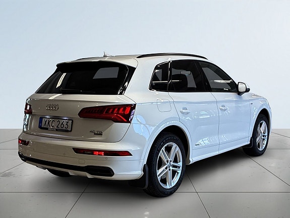Audi Q5 6 of 18