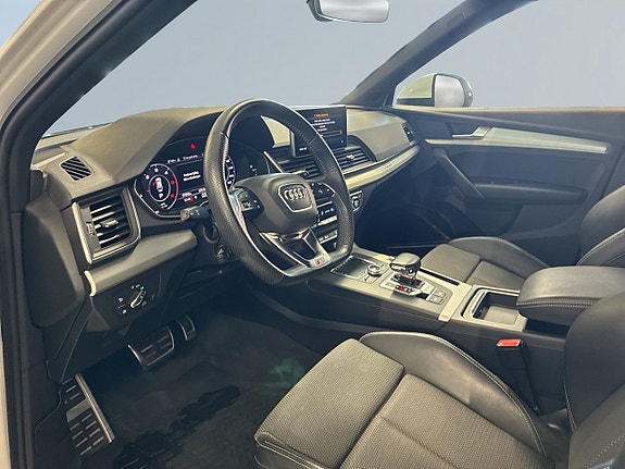 Audi Q5 7 of 18