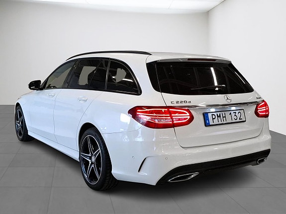 Mercedes-Benz C220 3 of 5