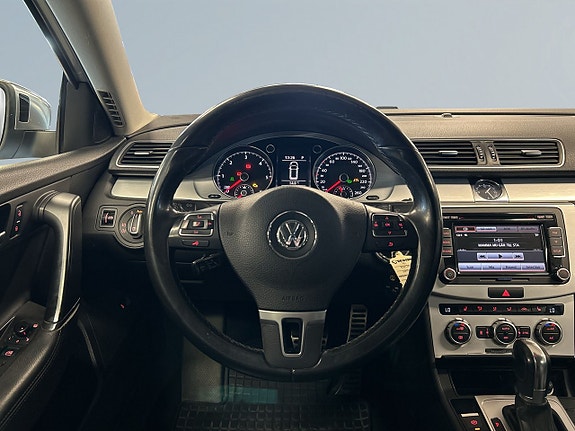 Volkswagen Passat Alltrack 9 of 22