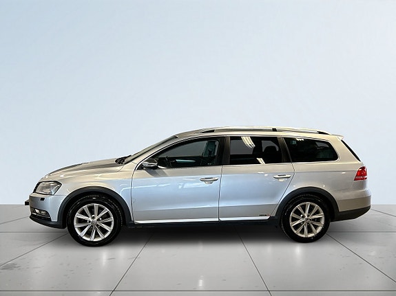 Volkswagen Passat Alltrack 4 of 5