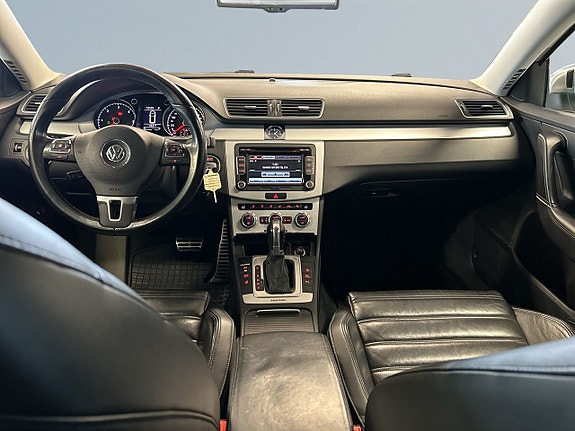 Volkswagen Passat Alltrack 8 of 22