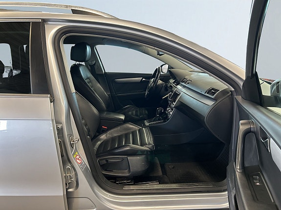 Volkswagen Passat Alltrack 10 of 22