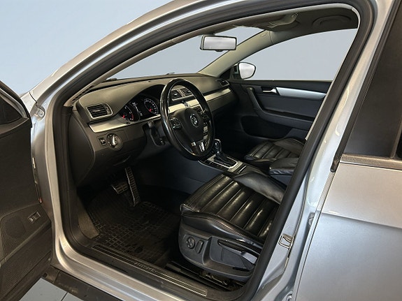 Volkswagen Passat Alltrack 7 of 22