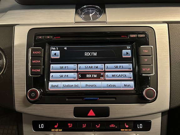 Volkswagen Passat Alltrack 15 of 22