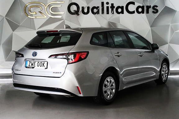 Toyota Corolla 4 of 5
