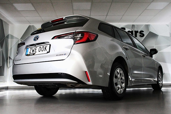 Toyota Corolla 8 of 27