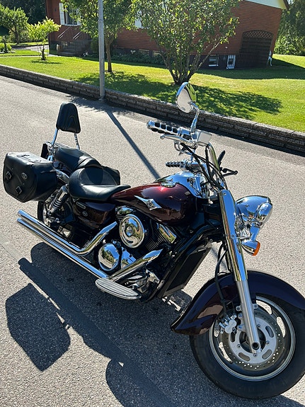 Kawasaki Vulcan 1600 Classic 2 of 4