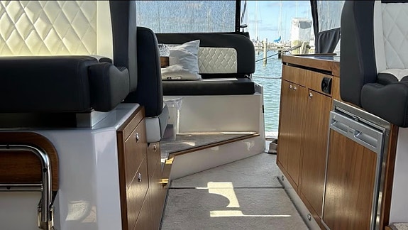 Grandezza 34 OC 2018 | Mycket välutrustad | Fullservad Volvo Penta D6-370 8 of 9