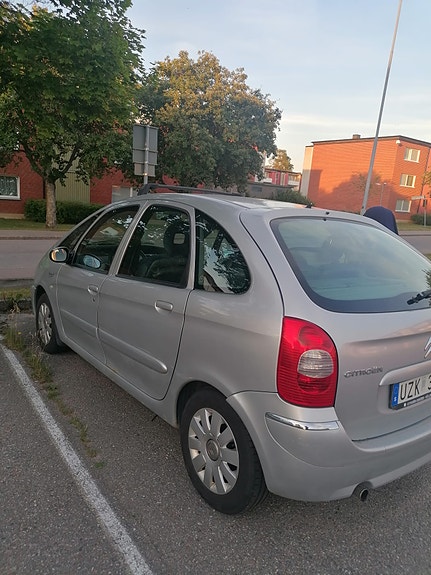 Citroen Xsara Picasso 3 of 5