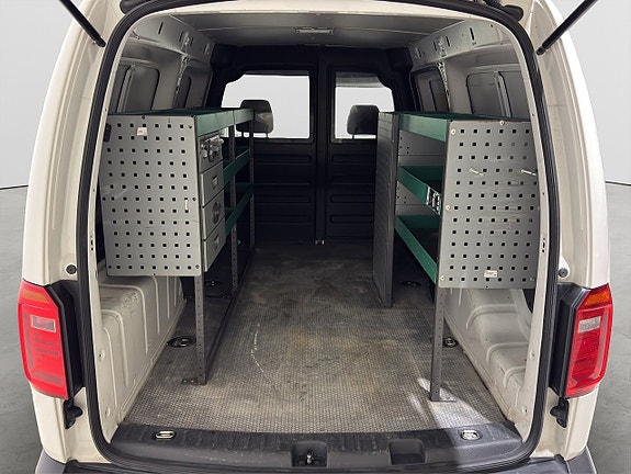 Volkswagen Caddy Maxi 11 of 18