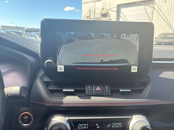 Toyota RAV4 Plug-in Hybrid 23 of 24