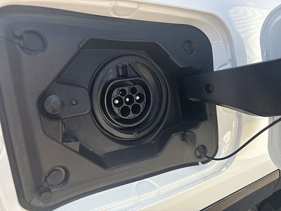 Toyota RAV4 Plug-in Hybrid 24 of 24