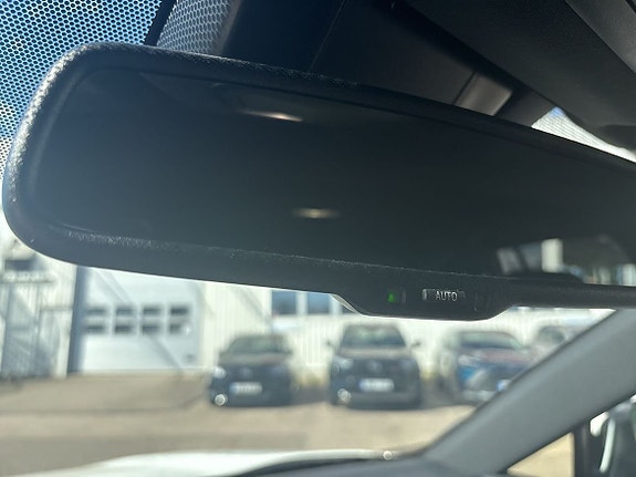Toyota RAV4 Plug-in Hybrid 21 of 24