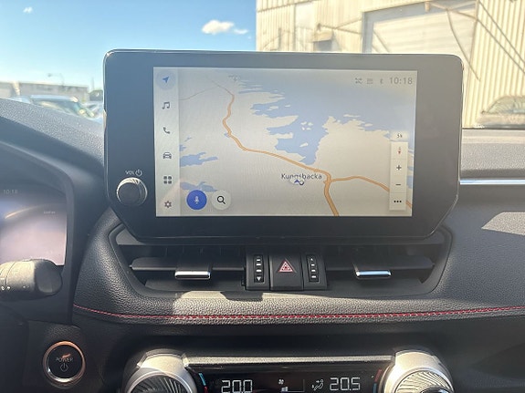 Toyota RAV4 Plug-in Hybrid 22 of 24