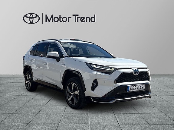 Toyota RAV4 Plug-in Hybrid 6 of 24