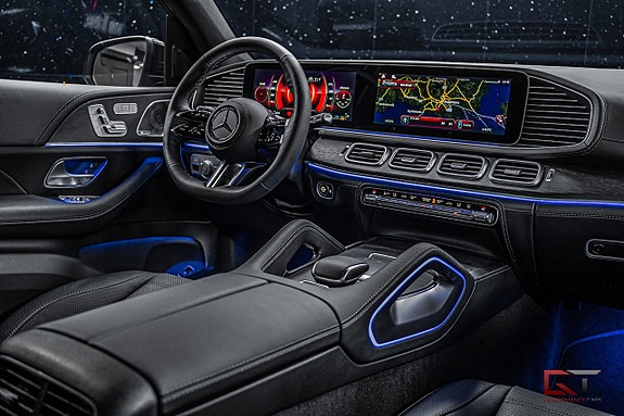 Mercedes-Benz GLS580 17 of 21