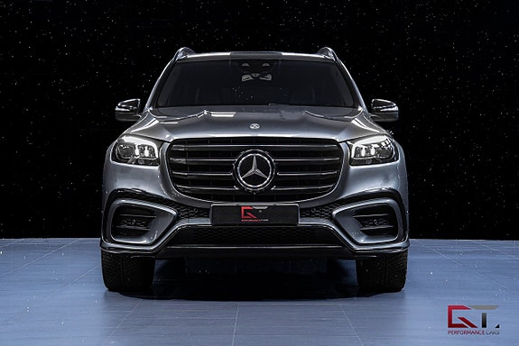 Mercedes-Benz GLS580 3 of 5