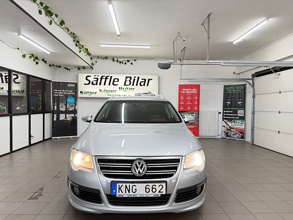 Volkswagen Passat 9 of 25