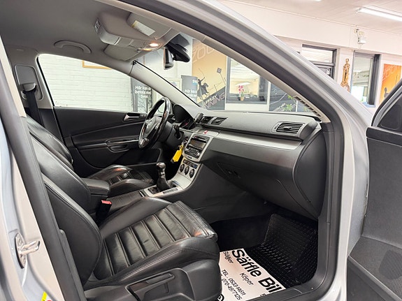 Volkswagen Passat 11 of 25