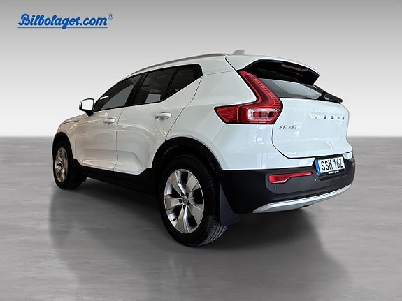 Volvo XC40 4 of 5