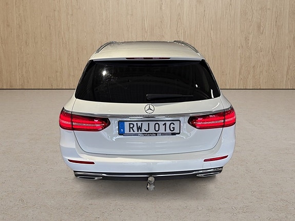 Mercedes-Benz E220 d 11 of 11