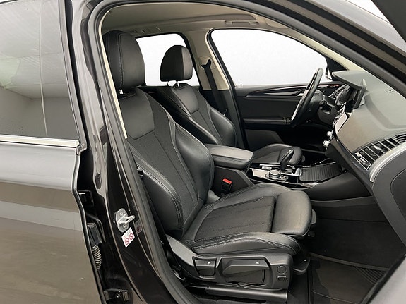 BMW X3 26 of 30